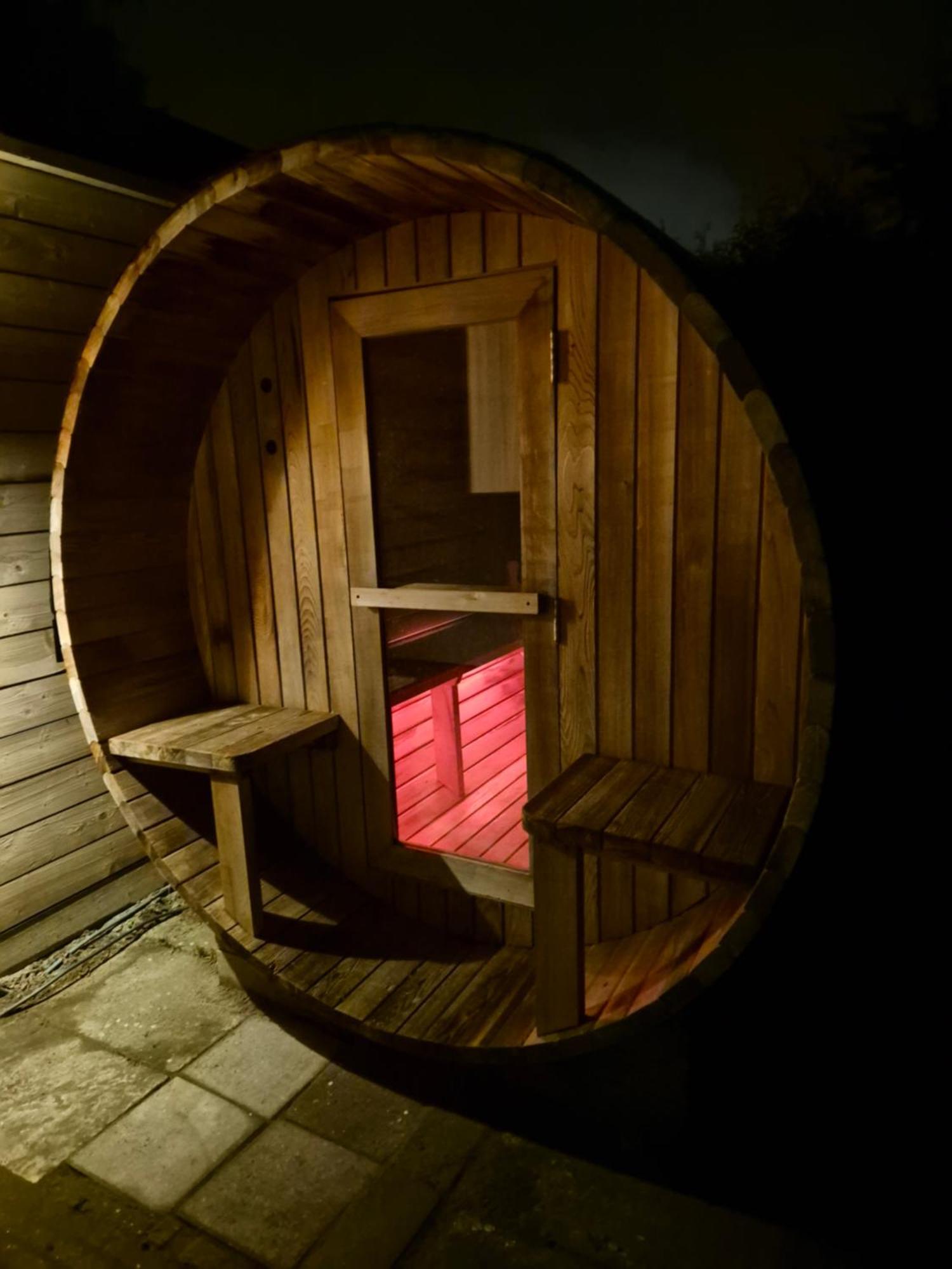 Luxe Boshuisje Met Prive Wellness & Jacuzzi Op De Veluwe Ermelo Exterior foto